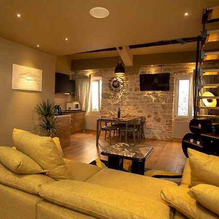ˇdcˇ Modern Apartment Near The Church روفينج المظهر الخارجي الصورة
