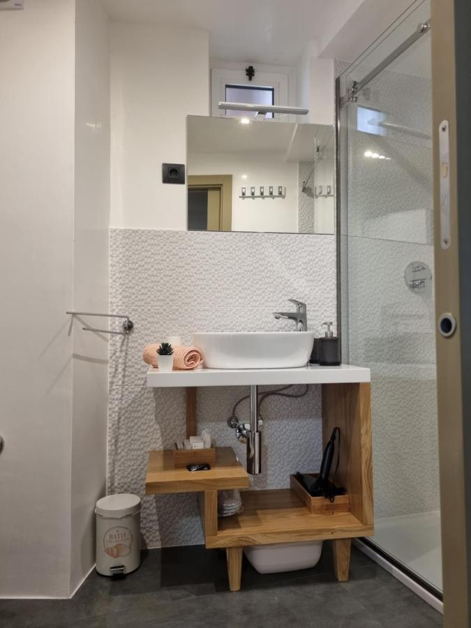 ˇdcˇ Modern Apartment Near The Church روفينج المظهر الخارجي الصورة